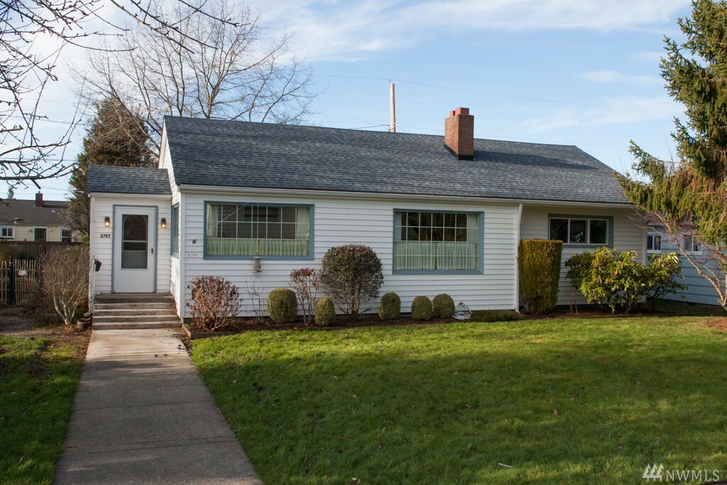 Property Photo: 2707 Vallette St WA 98225