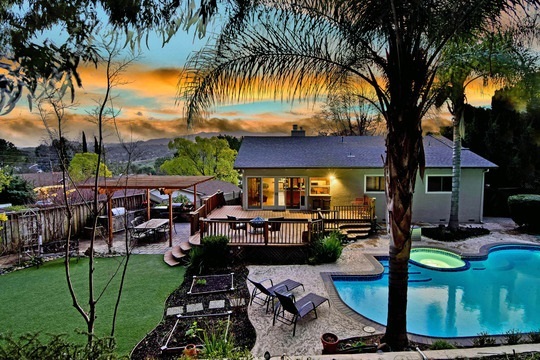 Property Photo: 14 Windhaven Ct CA 94523