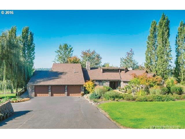 Property Photo:  900 SW Hoffman Rd  OR 97068 