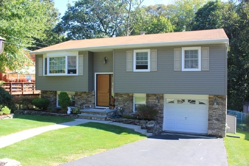 Property Photo:  36 Lakeview Rd  NJ 07456 