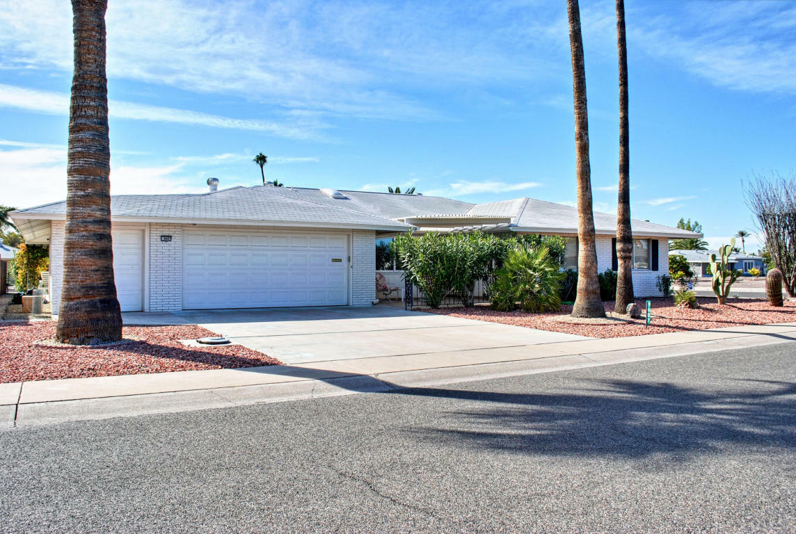 Property Photo:  9607 W Glen Oaks Circle  AZ 85351 