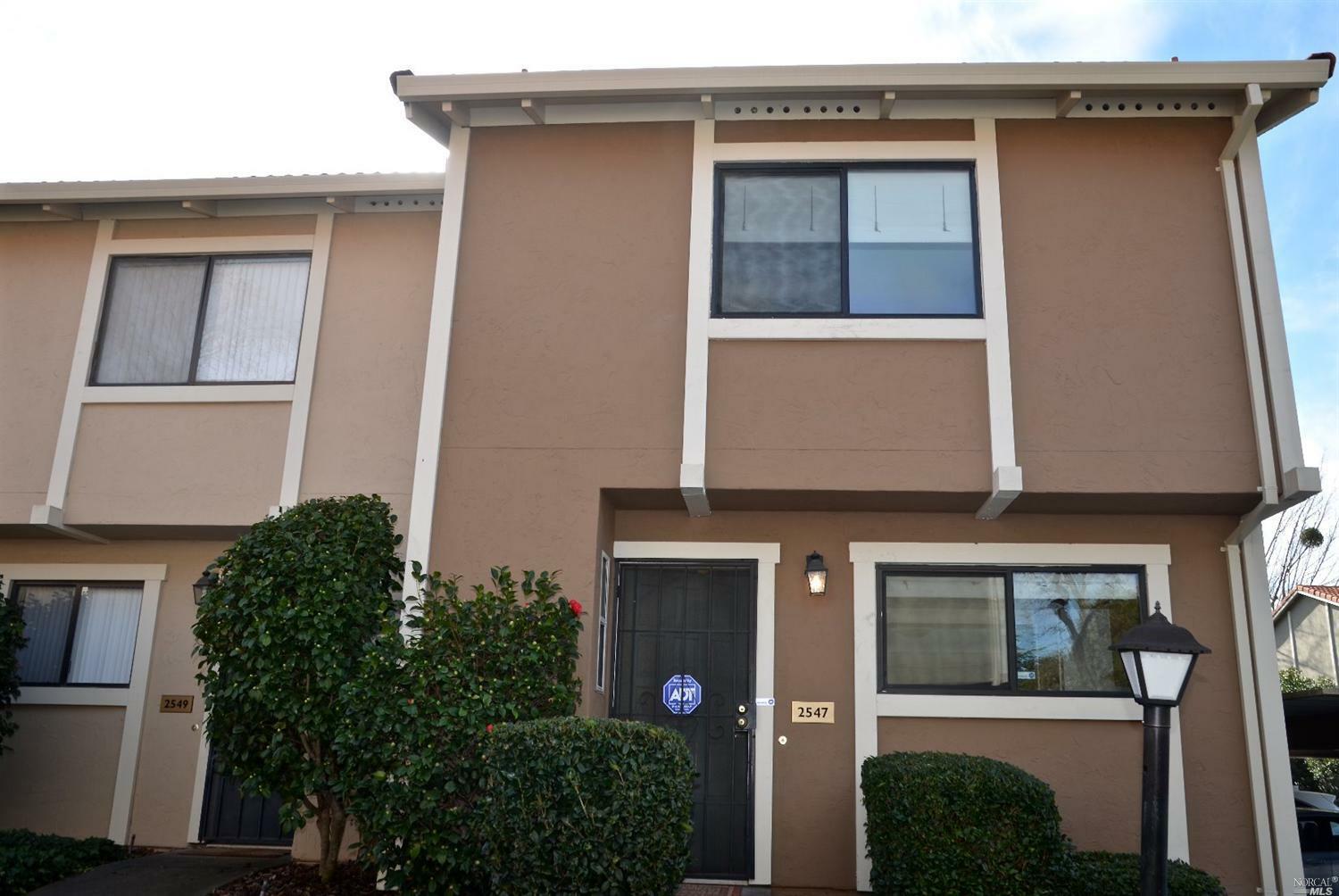 Property Photo: 2547 Vallejo Street CA 95405