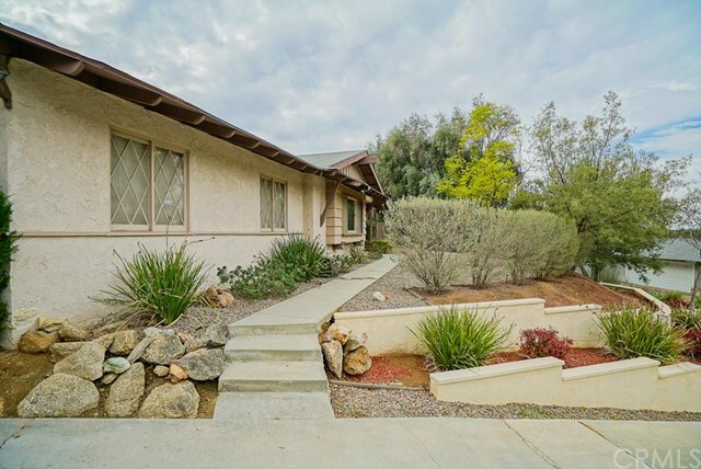 Property Photo:  286 Frost Court  CA 92507 