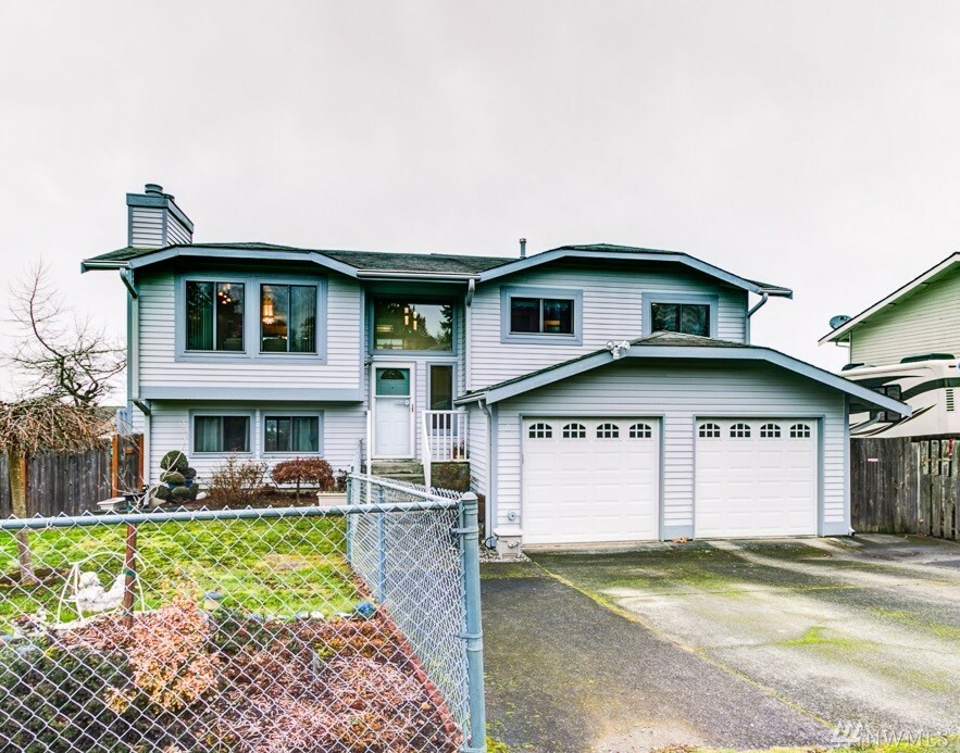 Property Photo:  24127 23rd Ave S  WA 98198 