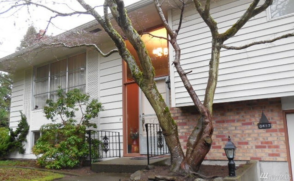 Property Photo:  8417 191st St SW  WA 98026 