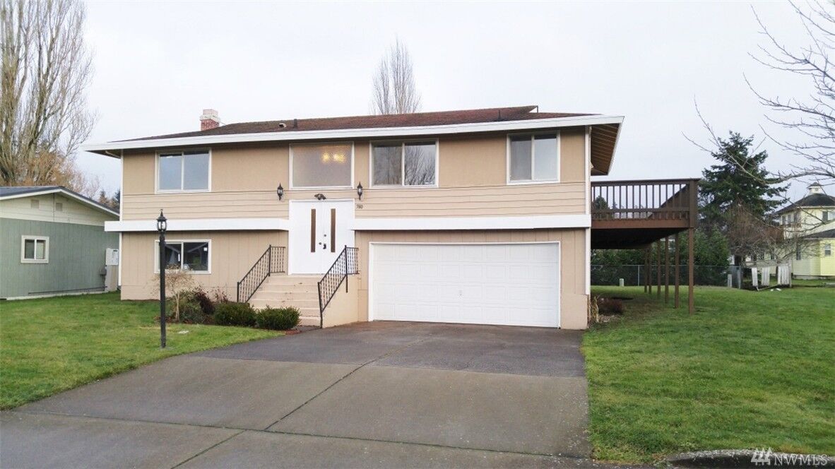 Property Photo:  580 10th St  WA 98230 