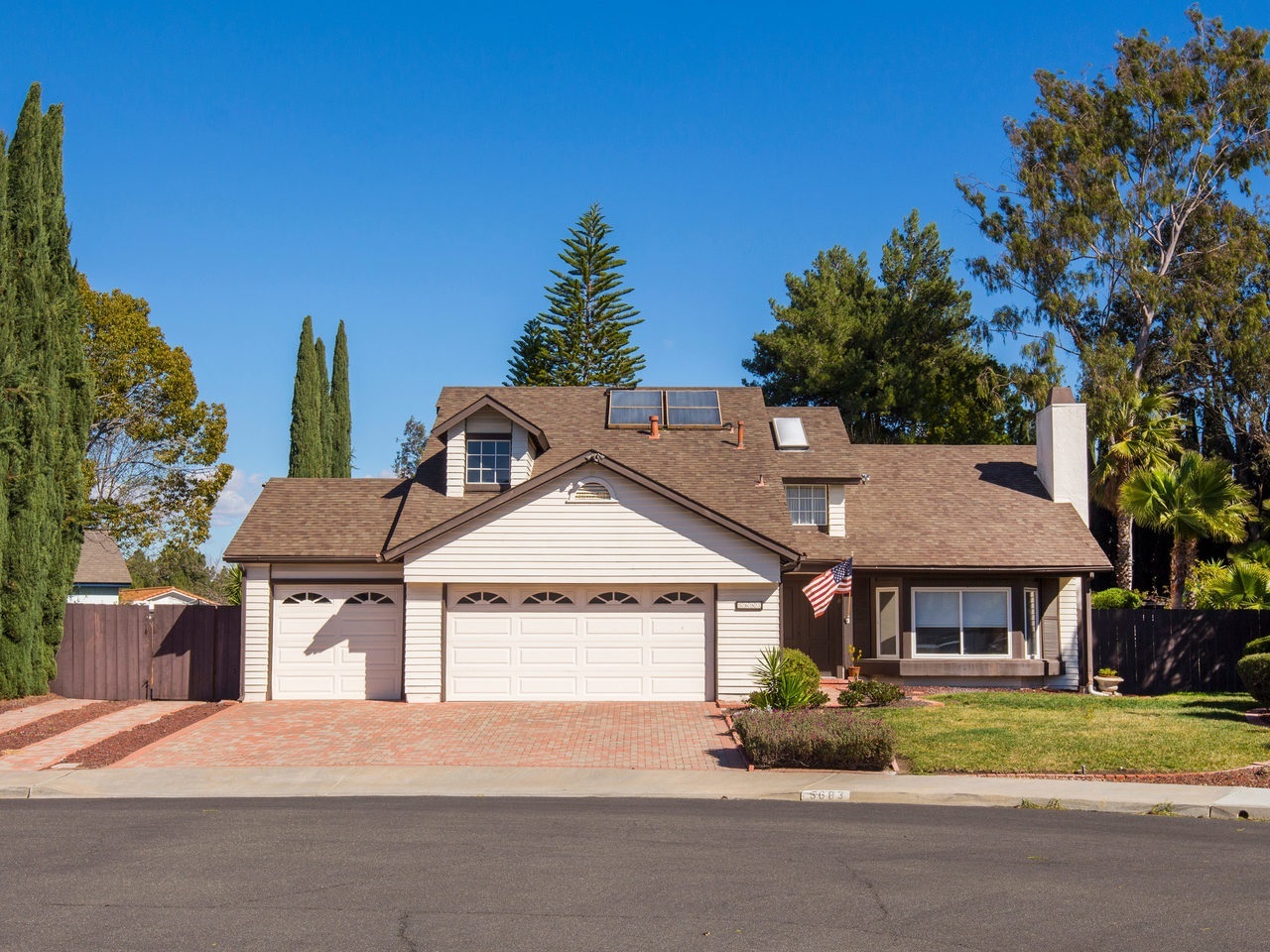 Property Photo:  5683 Paddock Rd  CA 92057 