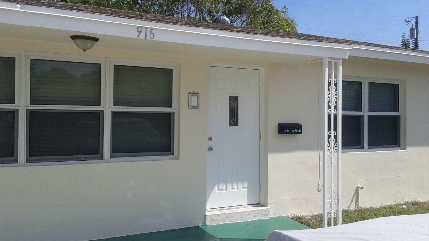 Property Photo:  916 13th Avenue S  FL 33460 