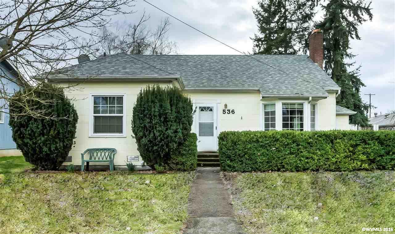 Property Photo:  536 E Grant St  OR 97355 