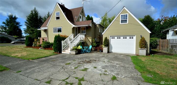 Property Photo: 2305 Griffin Ave WA 98022