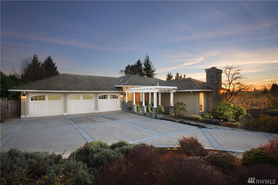 Property Photo:  8925 NE 13th Street  WA 98004 