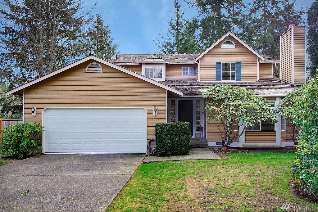 Property Photo:  4124 211th Ct NE  WA 98074 