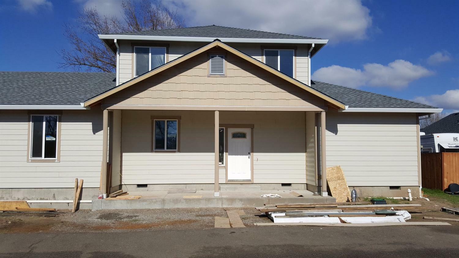 Property Photo: 317 Mace Road OR 97501