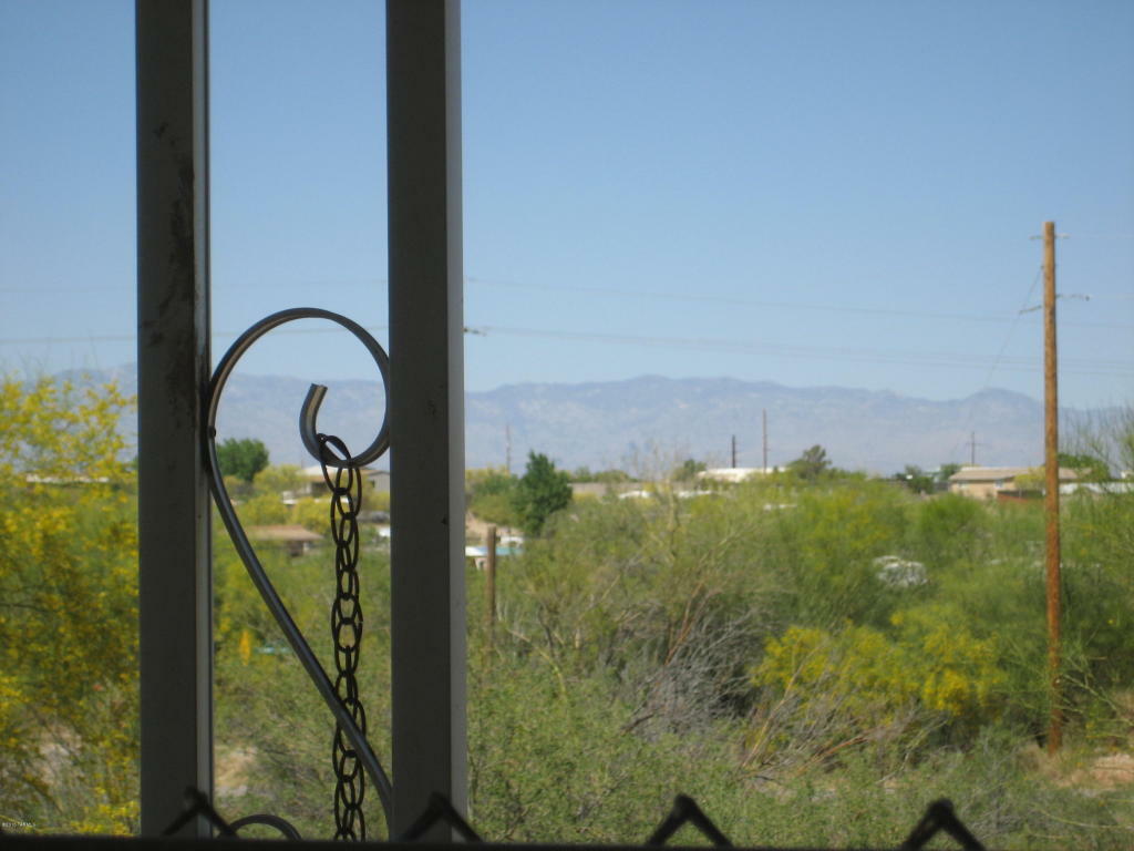 Property Photo: 10161 S La Vuelta De Perno AZ 85756