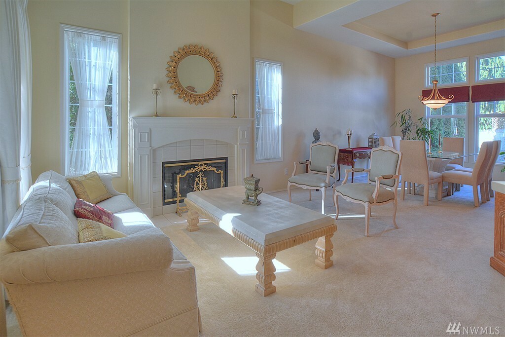 Property Photo: 25832 SE 42nd Way WA 98075