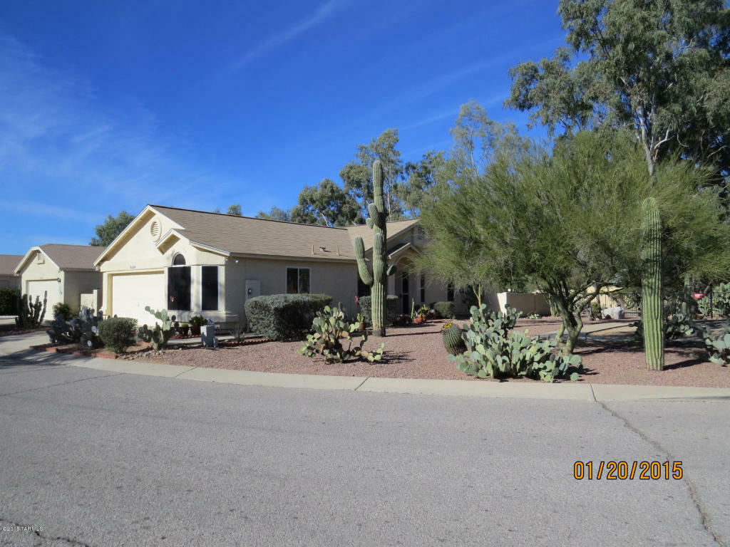 Property Photo:  8231 N Wheatfield Drive  AZ 85741 