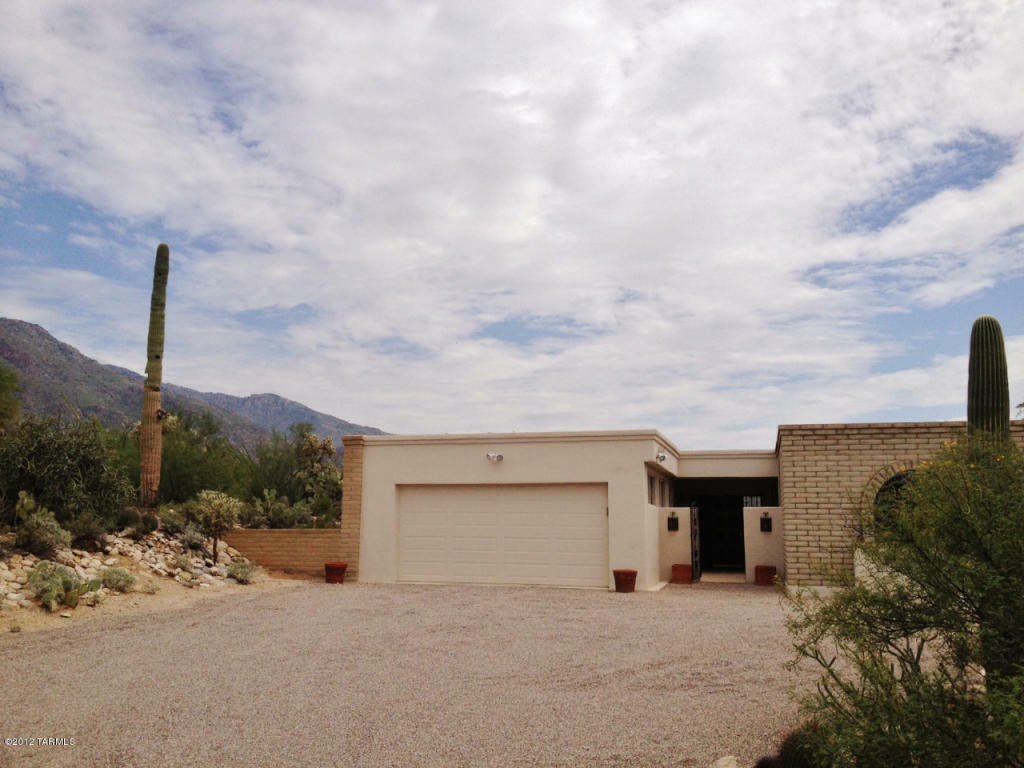 Property Photo:  6400 N Alvernon  AZ 85718 