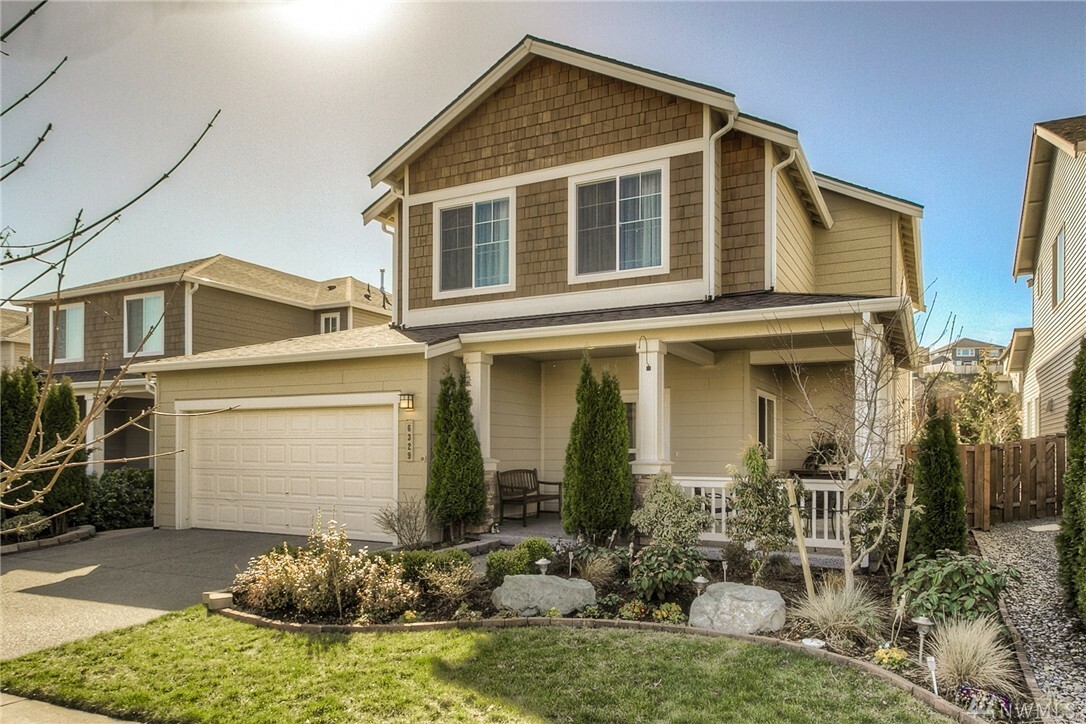 Property Photo: 6329 Thomas Place SE WA 98092