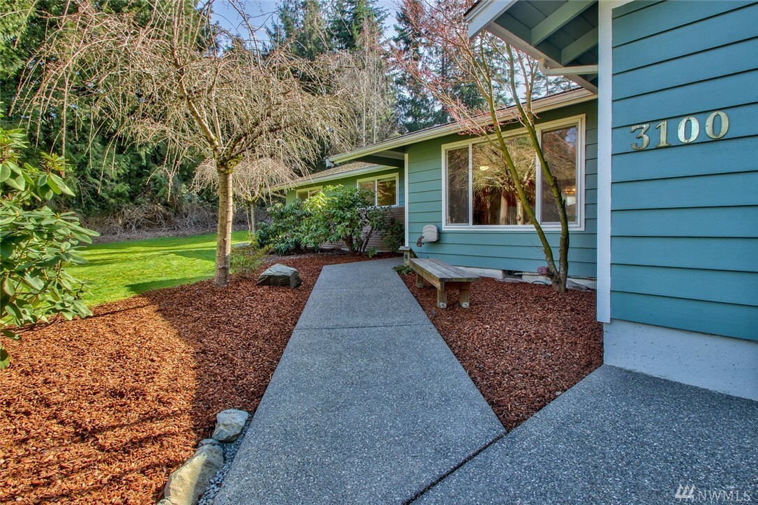 Property Photo:  3100 Comanche Drive  WA 98273 