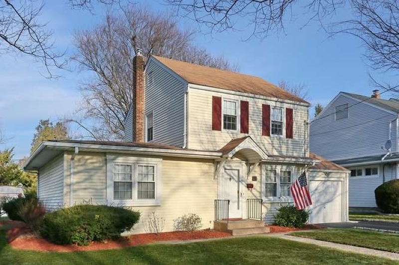 Property Photo:  411 Hickory Ave  NJ 07652 