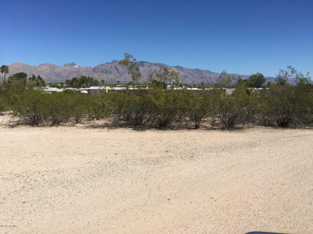 Property Photo: 822 W Roger Road AZ 85705