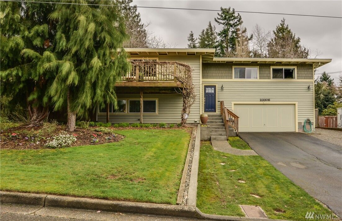 Property Photo: 23306 108th Avenue SE WA 98031