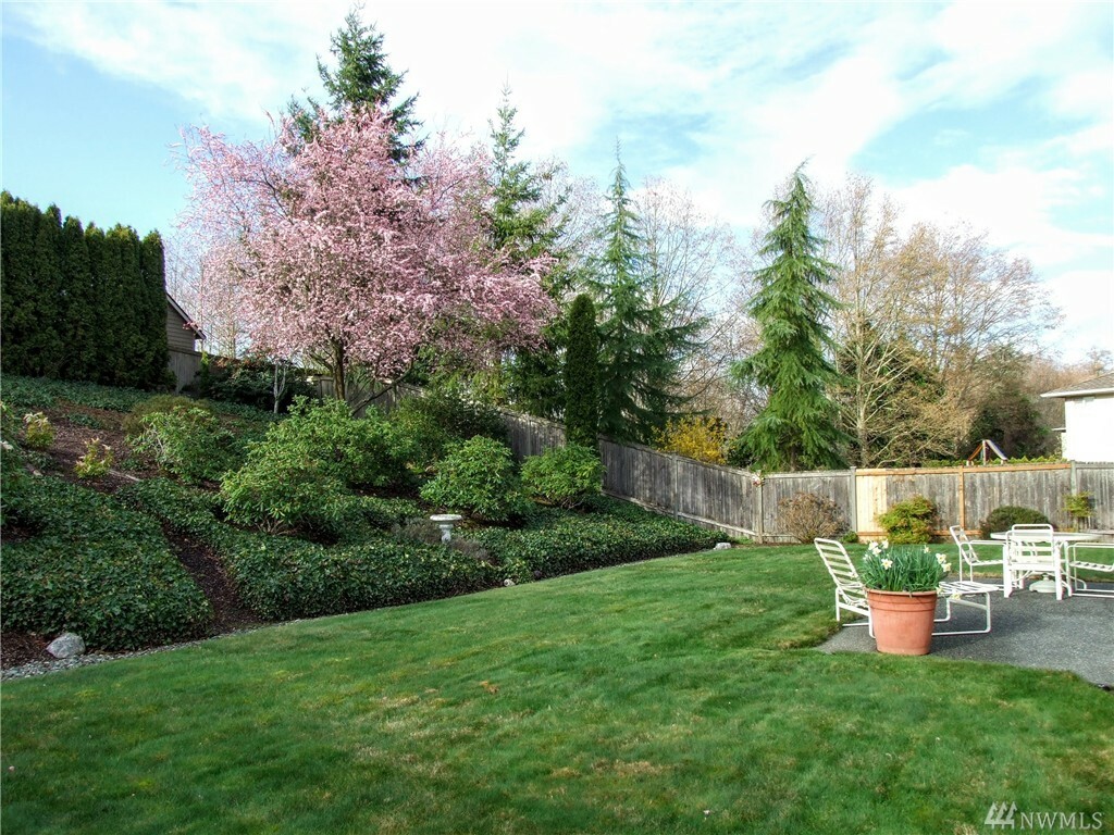 Property Photo:  2528 57th St SW  WA 98203 