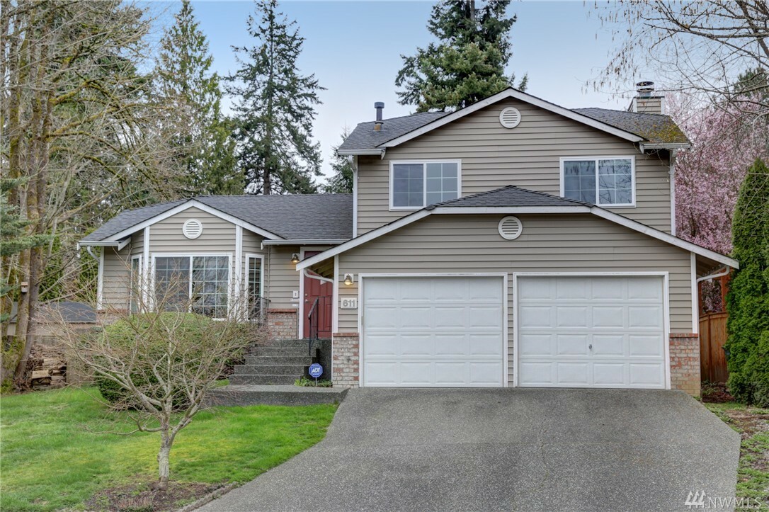 Property Photo:  611 197th St SE  WA 98012 