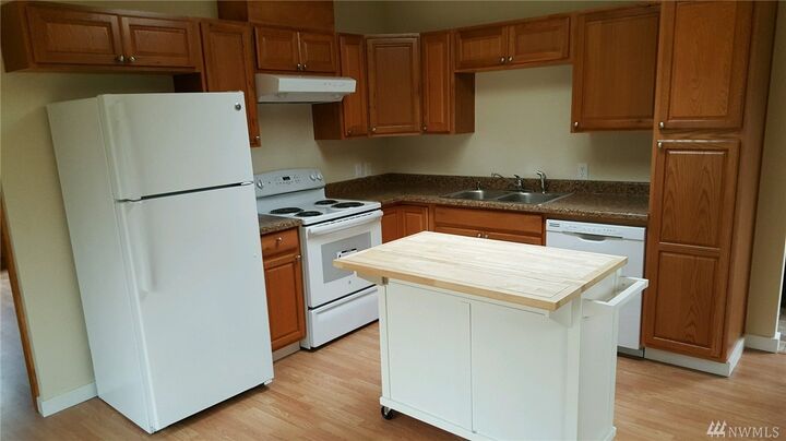 Property Photo: 44225 Fir Rd WA 98251