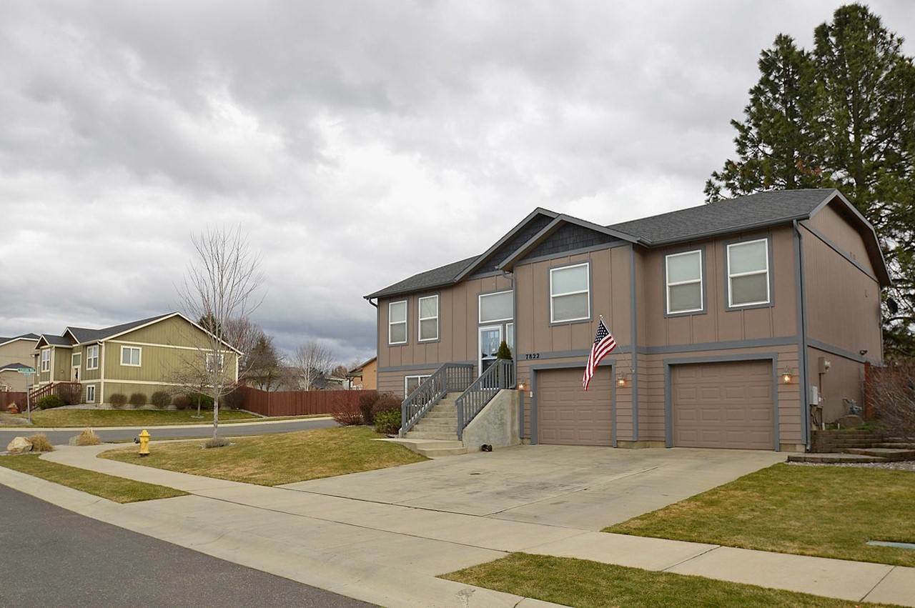 Property Photo:  7822 N Ash Ln  WA 99208-5068 