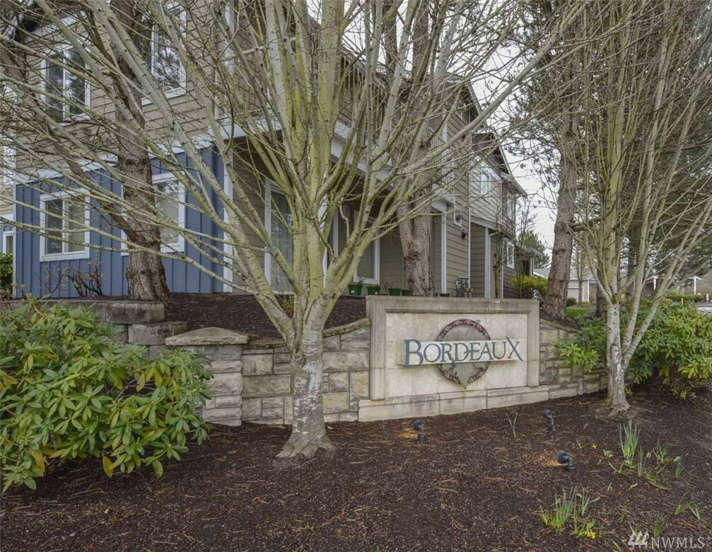 Property Photo: 710 240th Wy SE G 301 WA 98074