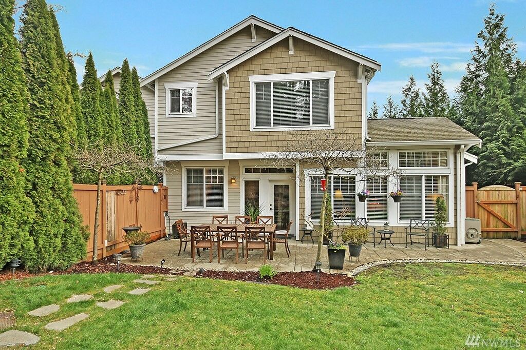 Property Photo: 23704 SE 36th Lane 23704 WA 98029