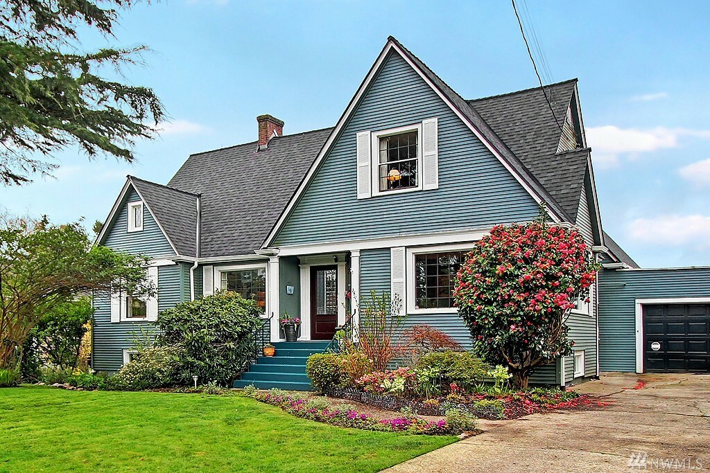 Property Photo:  302 Alverson Blvd  WA 98201 
