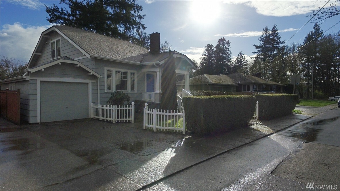 Property Photo:  515 Governor Stevens Ave  WA 98501 