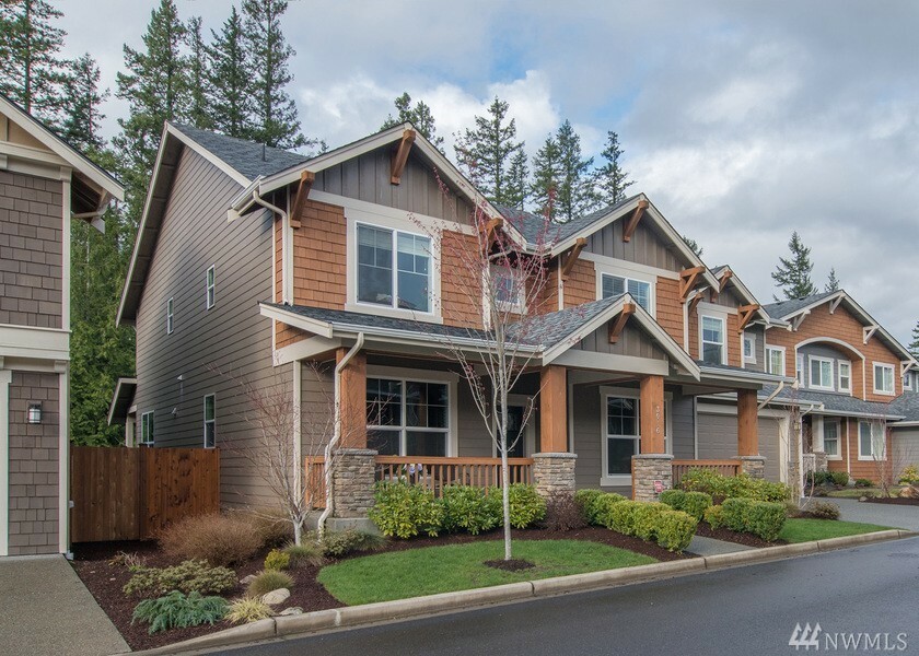 Property Photo: 3016 SE 16th St WA 98045