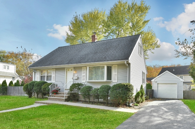 Property Photo:  432 Dorchester Rd  NJ 07450 