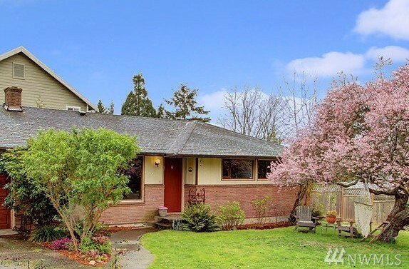 Property Photo: 2805 SW 109th St WA 98146