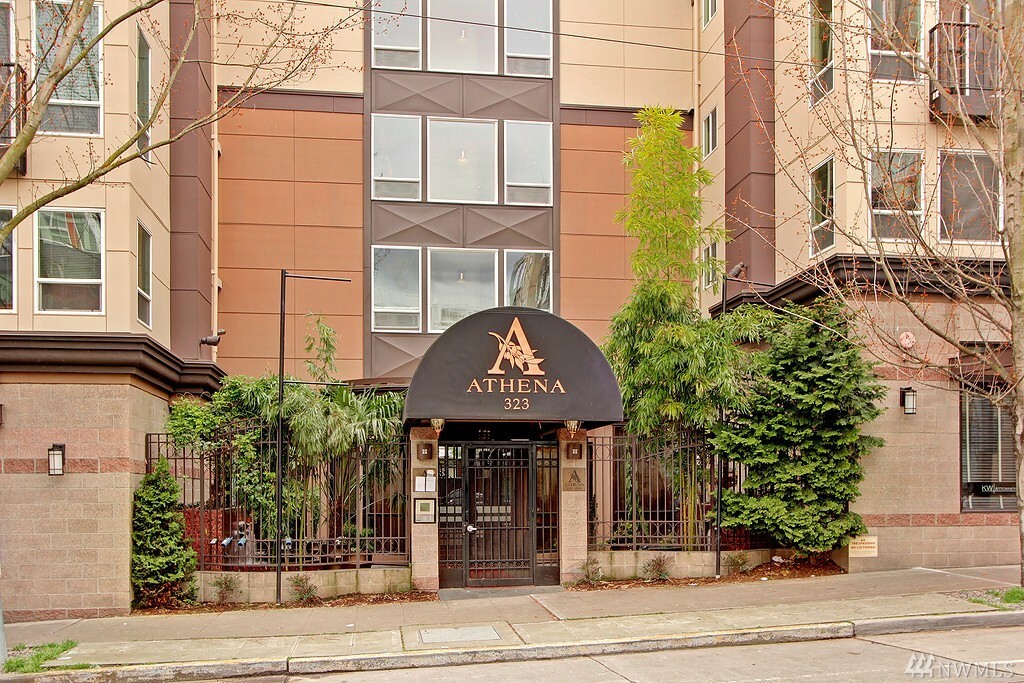Property Photo: 323 Queen Anne Ave N 100 WA 98109