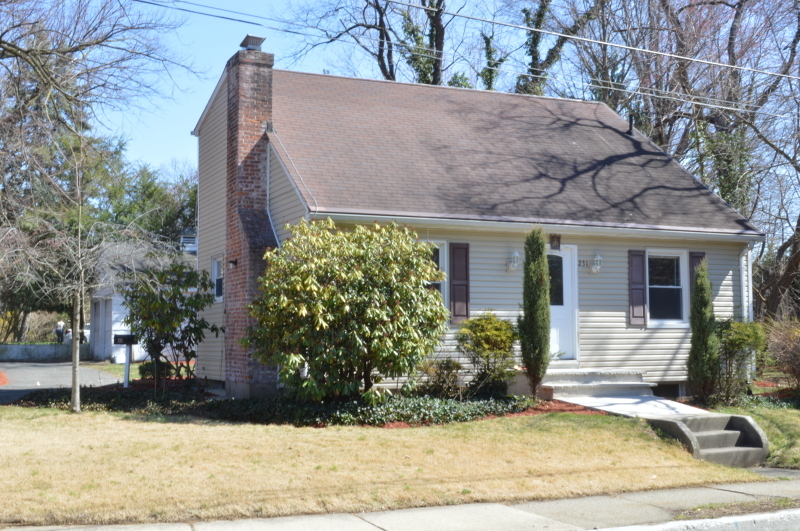 Property Photo:  231 Van Emburgh Ave  NJ 07450 