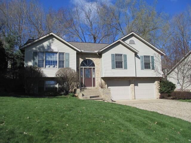 Property Photo: 875 Manor Circle OH 43028