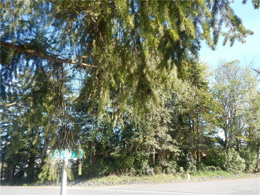 Property Photo: 1043 Cascade Lane WA 98282