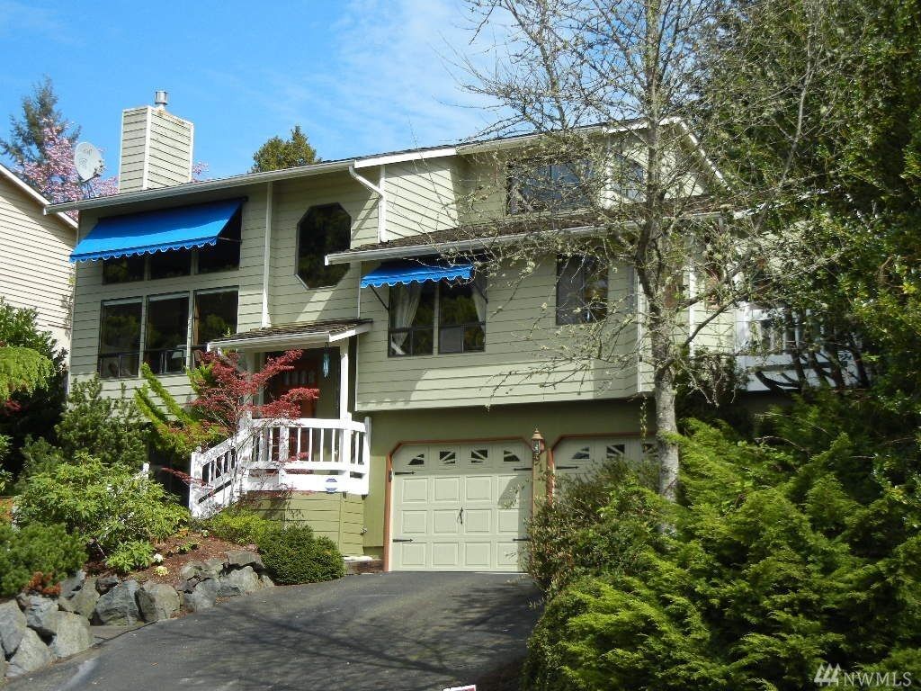 Property Photo:  910 Sea Vista Place  WA 98020 