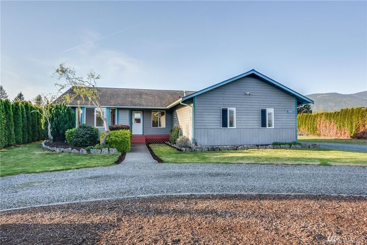 Property Photo: 24667 Twin Holly Ct WA 98284