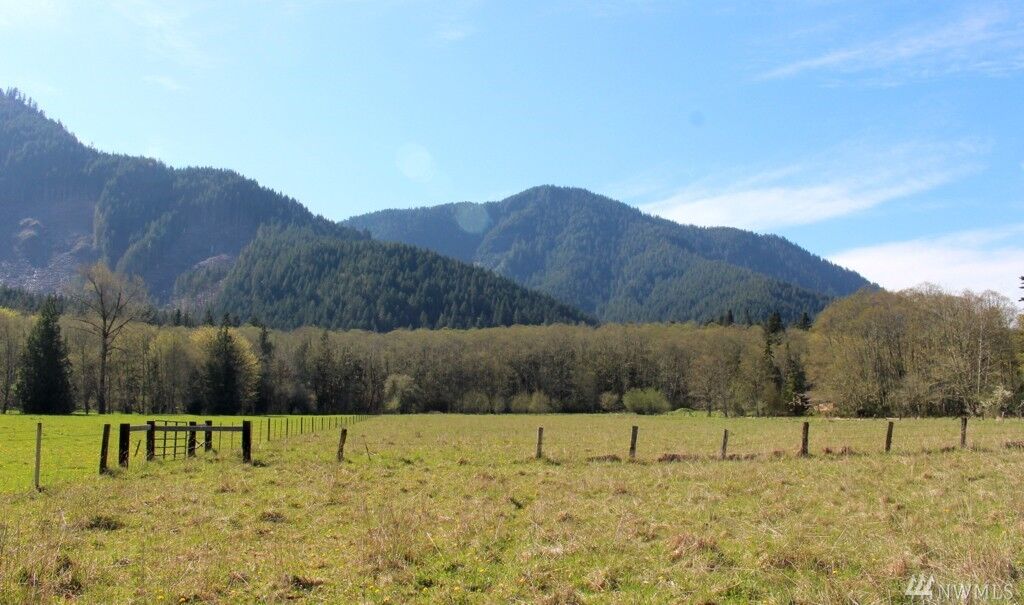 Property Photo:  435 Pleasant Valley Rd  WA 98356 