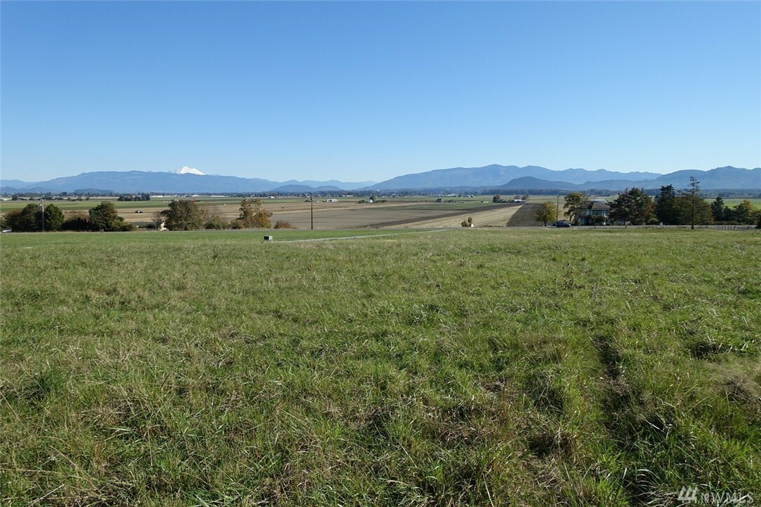 Property Photo:  17958 Best Rd  WA 98273 