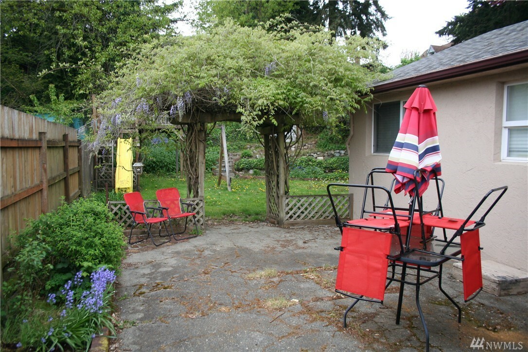 Property Photo:  732 S Tyler St  WA 98405 