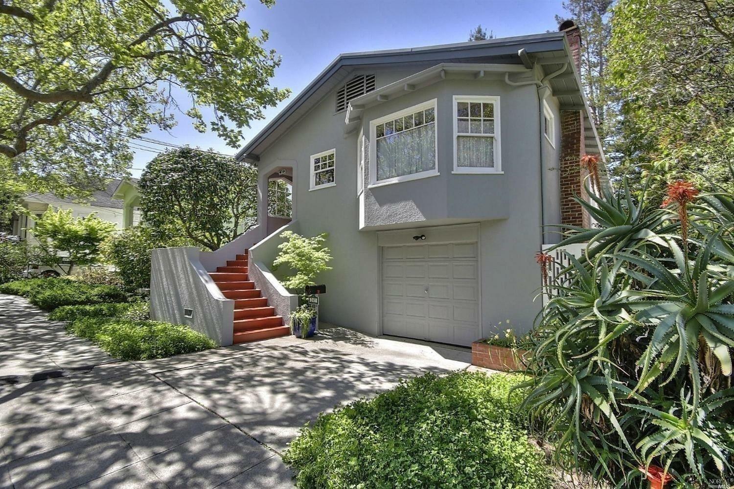 Property Photo:  247 C Street  CA 94901 