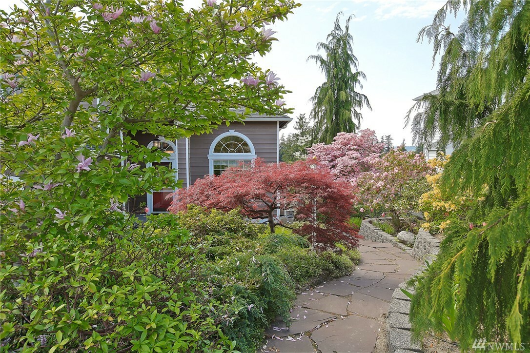 Property Photo:  7714 74th Dr NE  WA 98270 