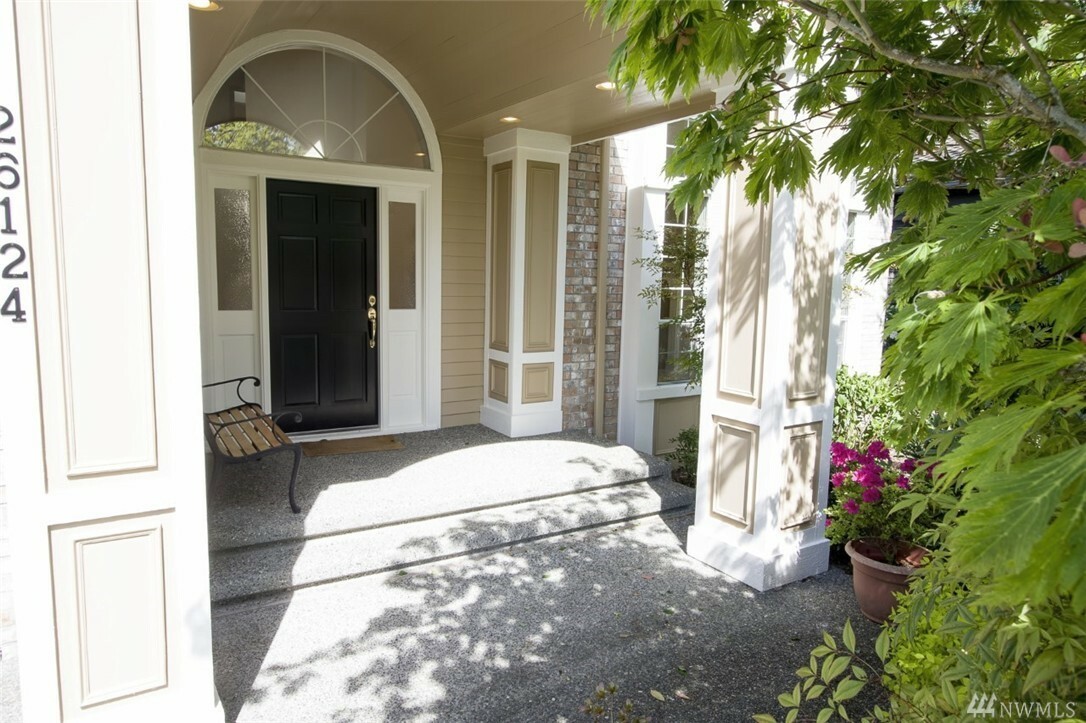 Property Photo:  26124 SE 39th Wy  WA 98029 