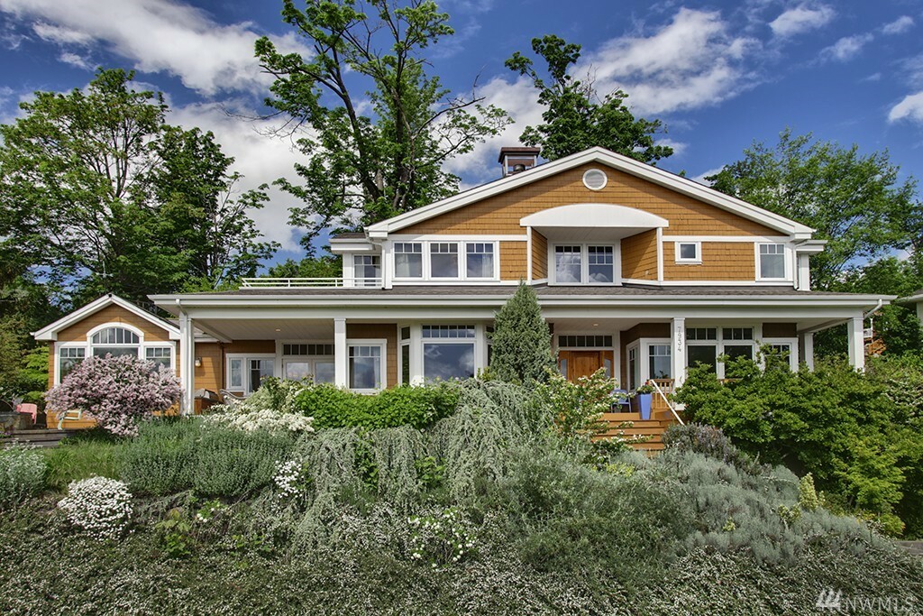 Property Photo: 7934 Lake View Lane WA 98040